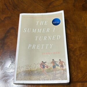 “The summer I turned pretty” book‼️